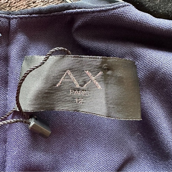 Armani Paris navy formal gown. Size 12. - Picture 5 of 5